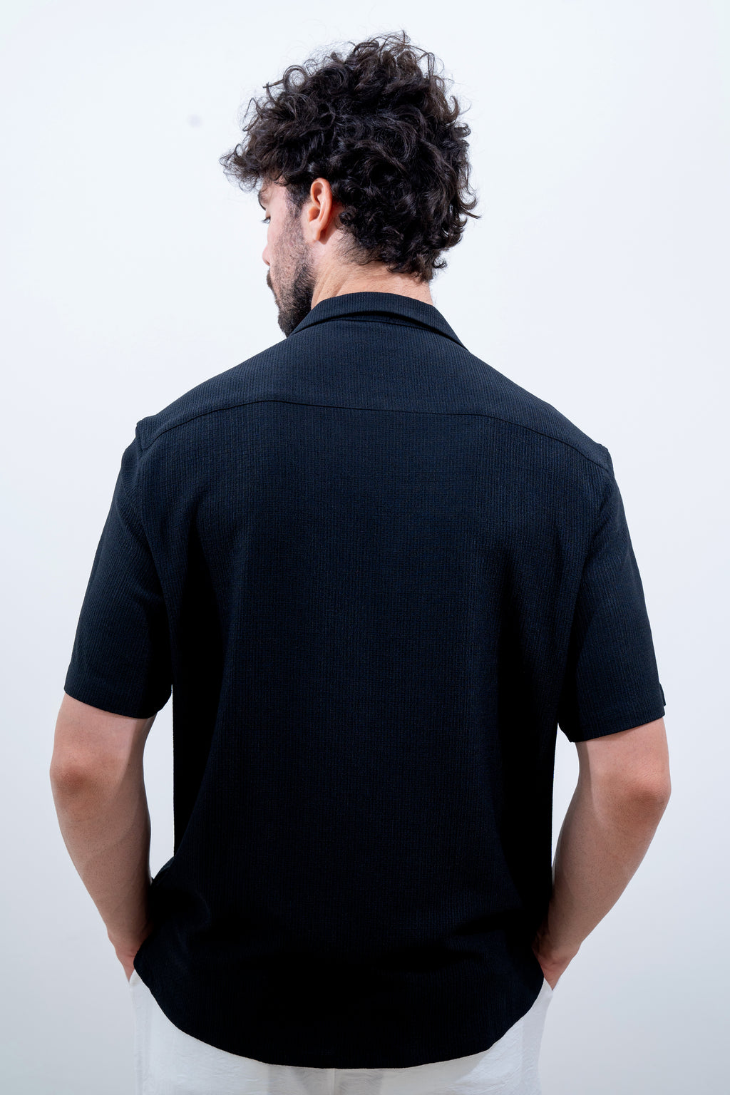 Black Linen Short-Sleeve